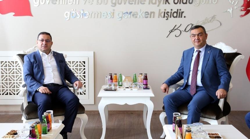 KAYSO Başkanı B&uuml;y&uuml;ksimitci, Sivas Oda ve Borsa Ziyaretlerinde Bulundu