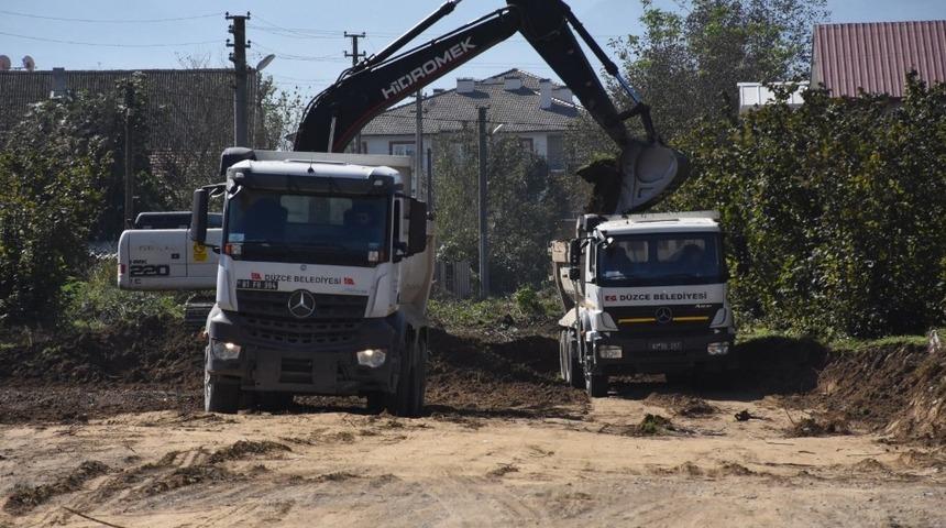 D&uuml;zce&rsquo;de yol a&ccedil;ma &ccedil;alışmaları devam ediyor