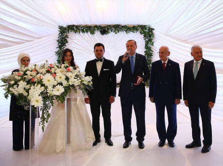 Devletin zirvesi düğünde buluştu  G1