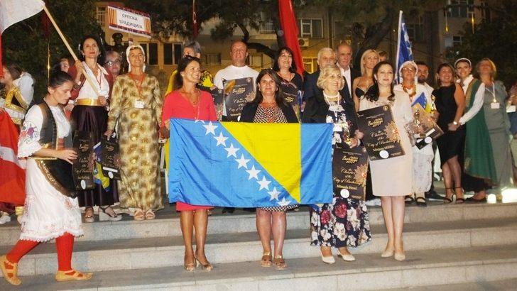 Burhaniye’de Halk Oyunlar Şenliği G1