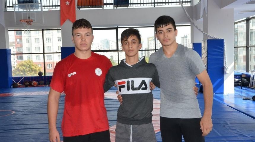 Kayserili pehlivanlar Milli Takım se&ccedil;melerinde