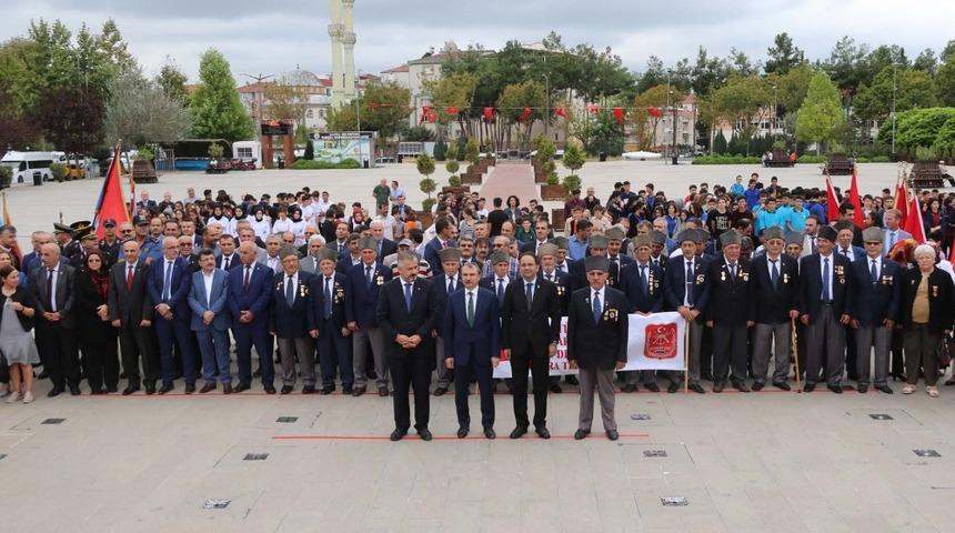 Bafra&rsquo;da Gaziler G&uuml;n&uuml; t&ouml;renle kutlandı