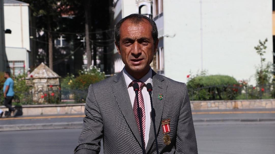 Gaziler g&uuml;n&uuml; kutlandı