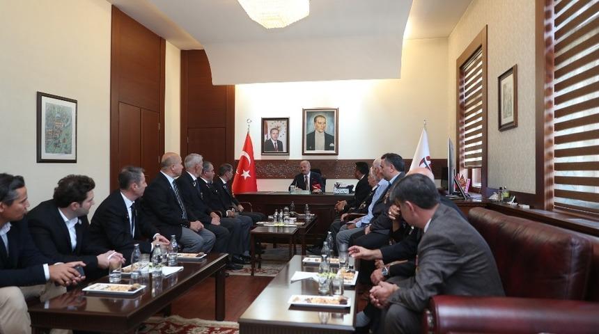 Vali &Ccedil;akacak, gazileri makamında kabul etti