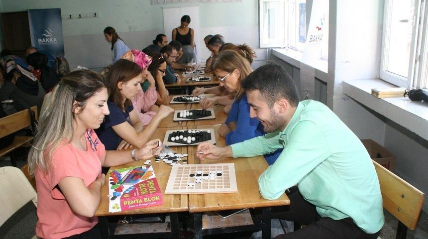 Devrek’te düzenlenen zeka oyunları etkinliğine eğitimcilerden yoğun ilgi