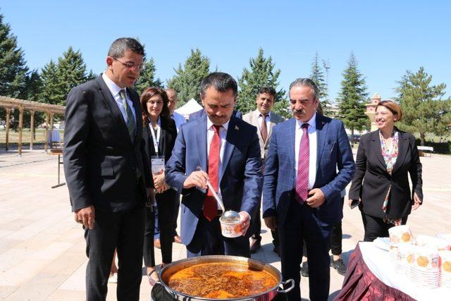 NEVÜ Turizm Fakültesinden ‘Yöresel Yemek Festivali’