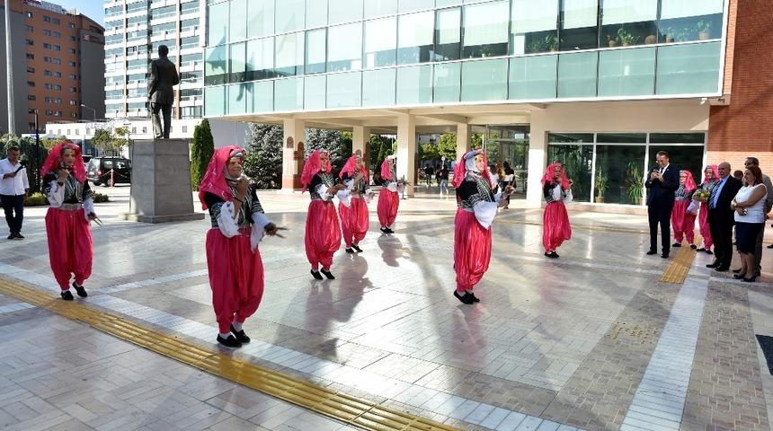 Kırklarelili &ouml;ğrenciler h&uuml;nerlerini Tepebaşı&rsquo;nda sergiledi