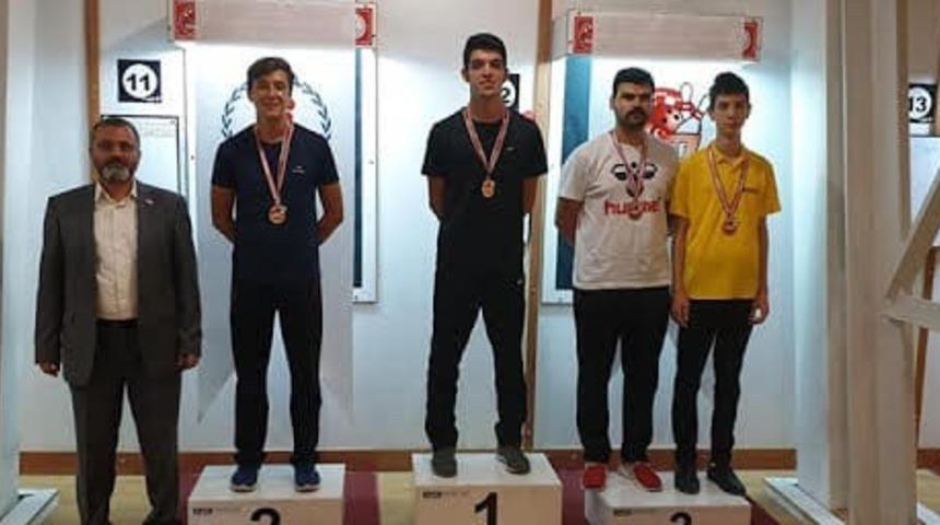 Boz&uuml;y&uuml;k HEM Dart kursiyerleri geleneği bozmadı