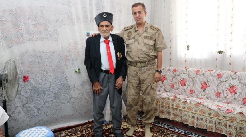 Gazilere anlamlı ziyaret