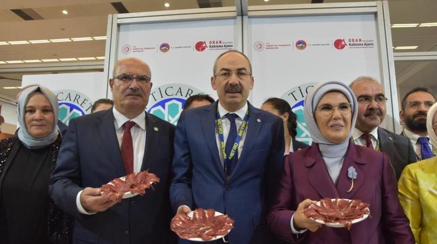 Emine Erdoğan KTO Standında