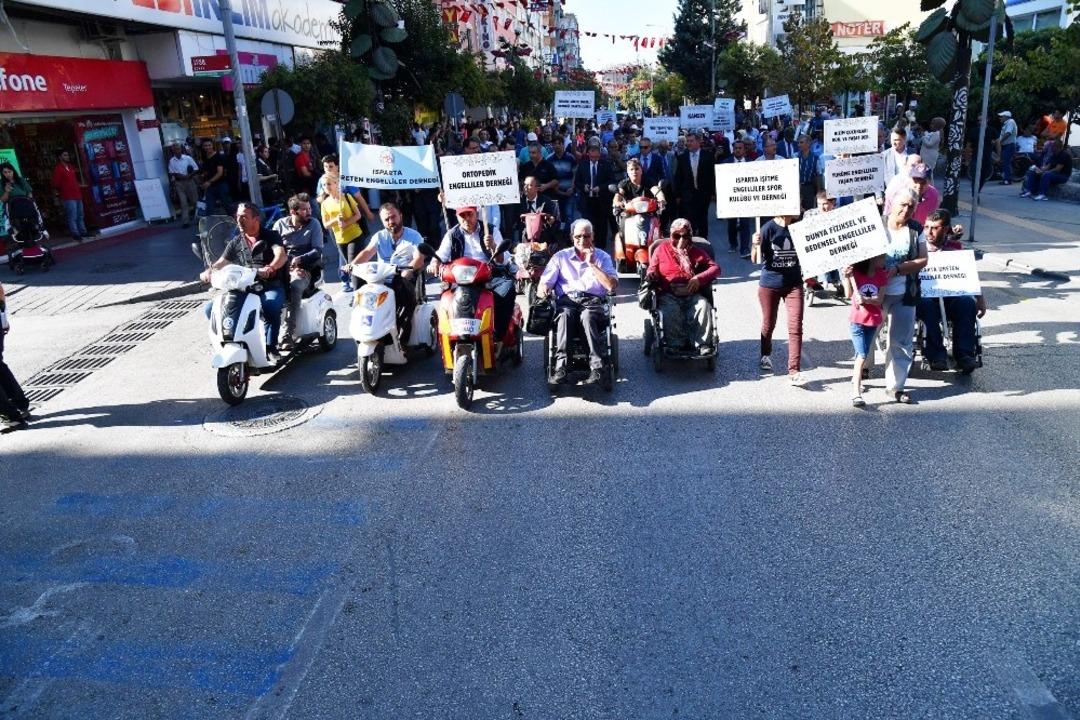 Isparta Belediyesi &ouml;nc&uuml;l&uuml;ğ&uuml;nde farkındalık y&uuml;r&uuml;y&uuml;ş&uuml;