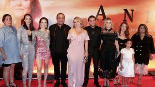 Annem ağlatmaya geliyor