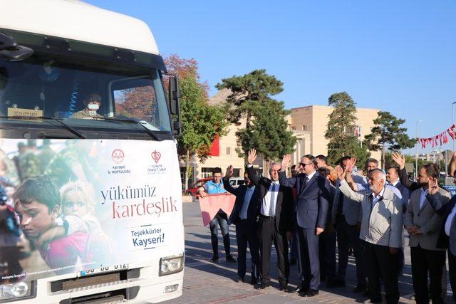 Kayserili hayırseverler sınır ötesindeki Suriyeli çocukların yüzünü güldürecek