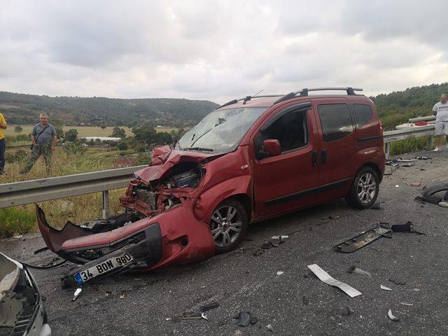 Beykoz'da zincirleme kaza: 1 ölü 2 yaralı (1)