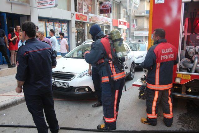 Elazığ’da depo yangını