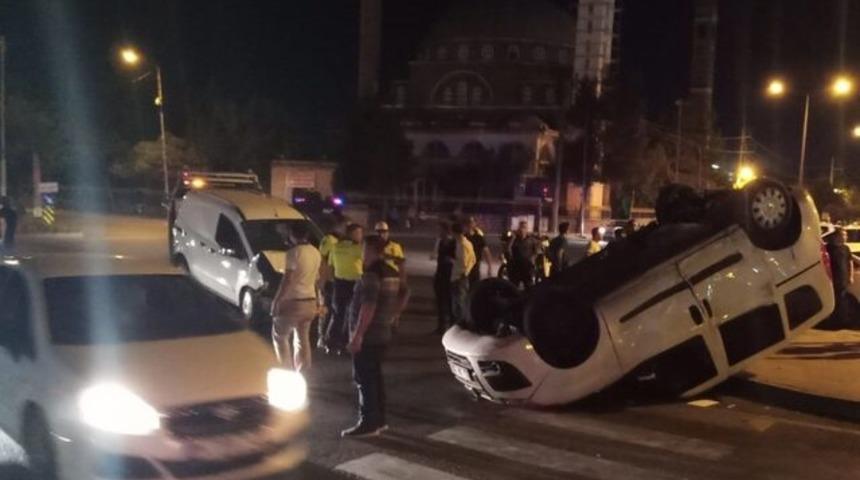 Diyarbakır’da sivil polis aracı kaza yaptı! Yaralılar var