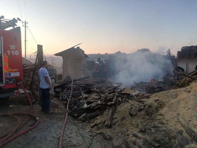 Ankara’daki yangında 4 kuzene ait evler küle döndü