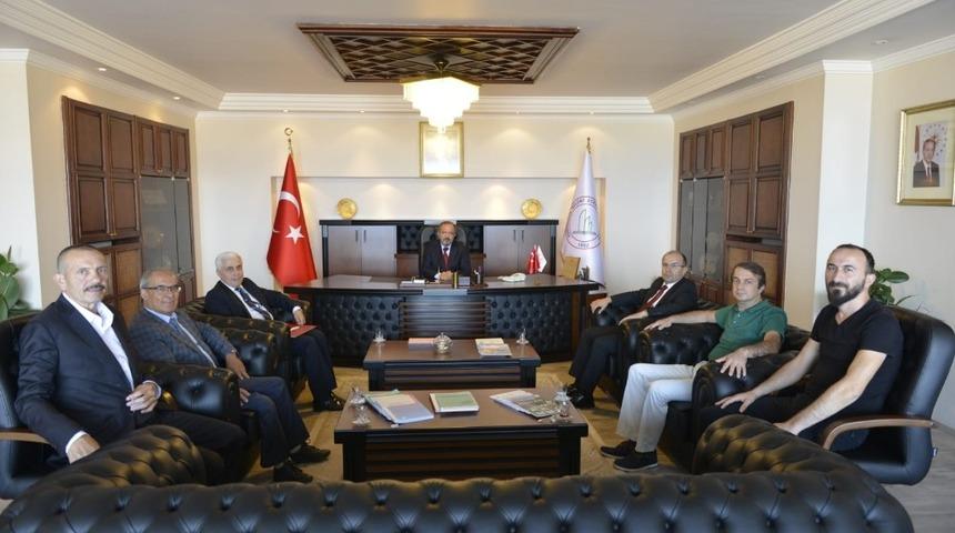 ZK&Uuml; Vakfı&rsquo;nın ilk ziyareti rekt&ouml;r &Ccedil;ufalı&rsquo;ya