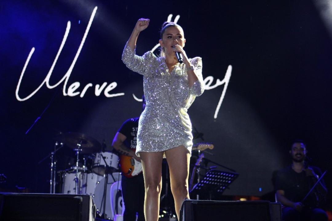 Bandırma&rsquo;da Merve &Ouml;zbey r&uuml;zgarı