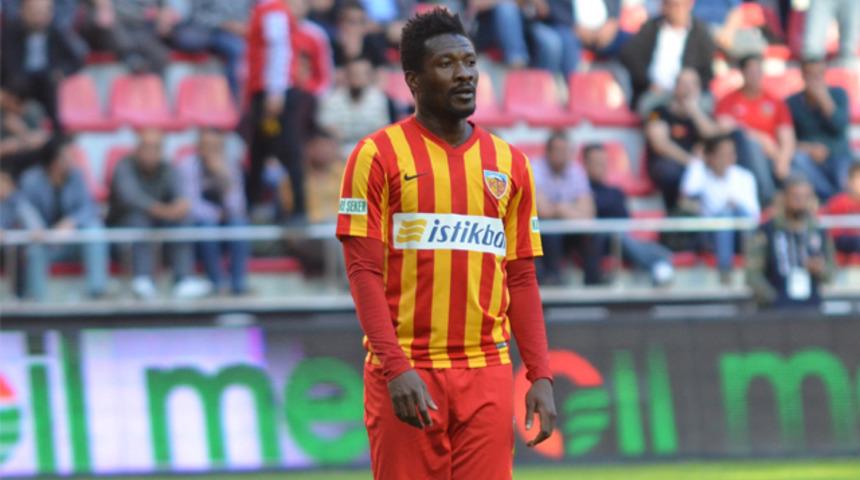 Asamoah Gyan Hindistan'a transfer oldu
