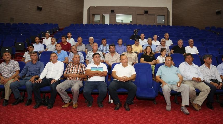 Toroslar&rsquo;da muhtarlara &lsquo;Sokakta Temizlik Var&rsquo; projesi anlatıldı