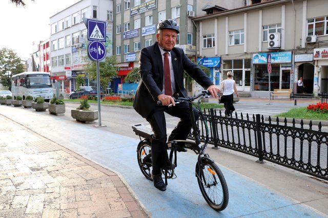 &Ccedil;aycuma da başkan ve belediye &ccedil;alışanları bisikletle işe geldi 2