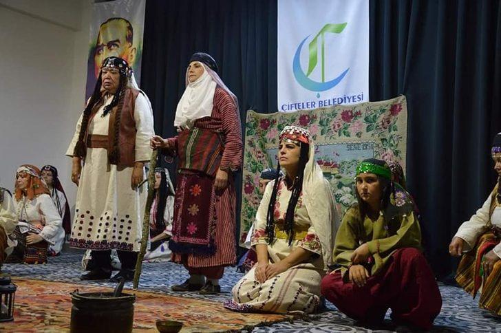 ’Zafere Götüren Analar’ adlı tiyatro oyunu ilgi gördü G2