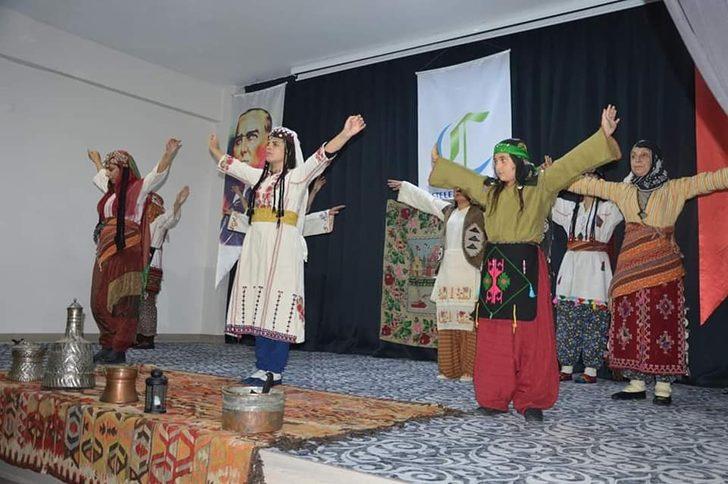 ’Zafere Götüren Analar’ adlı tiyatro oyunu ilgi gördü G3