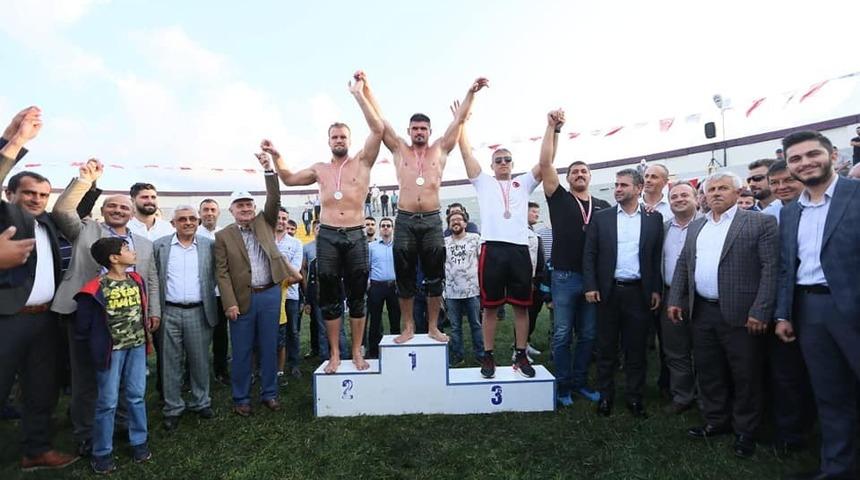 İshak&ccedil;ılar&rsquo;da Kağıtspor r&uuml;zg&acirc;rı