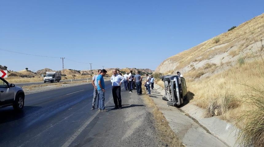 S&uuml;r&uuml;c&uuml;s&uuml;n&uuml;n direksiyon hakimiyetini kaybettiği ara&ccedil; yan yattı