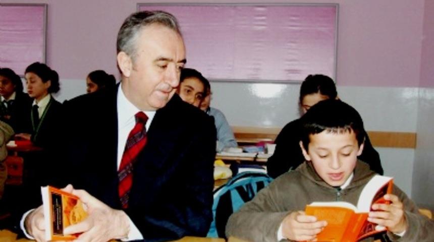 Marmaris’in eski Kaymakamı bu defa sanatçı kimliği ile halkla buluşuyor