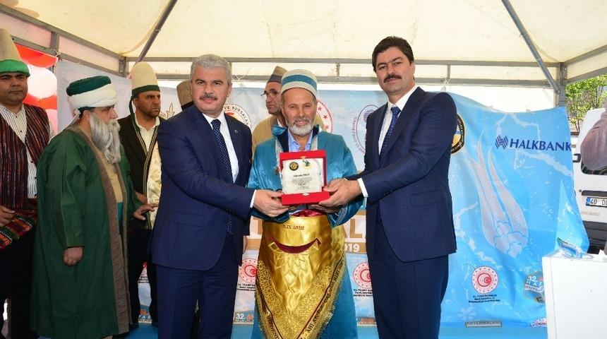 Vali Akın, Kırşehir il Ahi&rsquo;sini &ouml;d&uuml;llendirdi