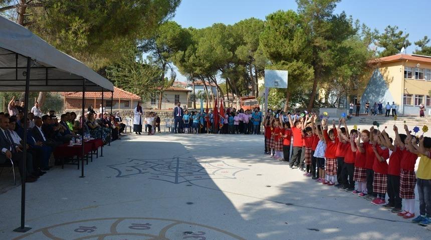 Selendi’de İlköğretim Haftası kutlandı