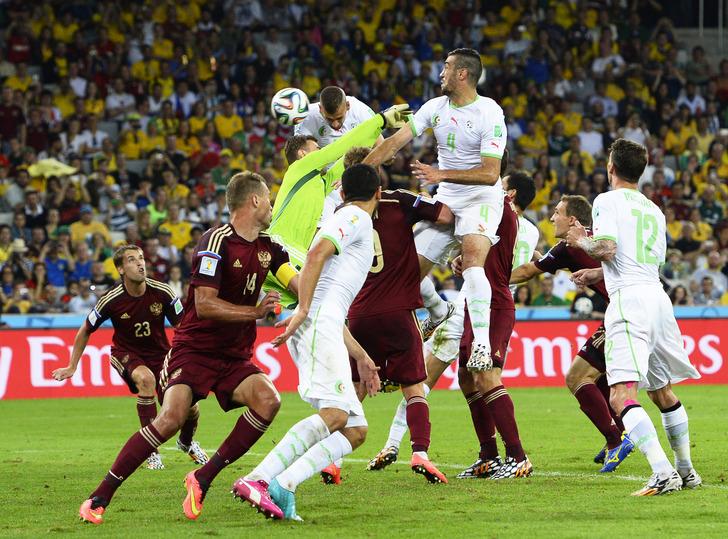 Slimani'den Falcao açıklaması: Unutturmak için burada değilim G4