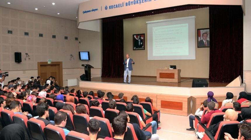 Stajyerler B&uuml;y&uuml;kşehir&rsquo;i yakından tanıdı