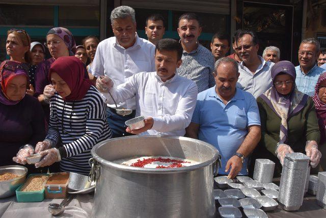 AK Parti'li Dağ, aşure dağıttı