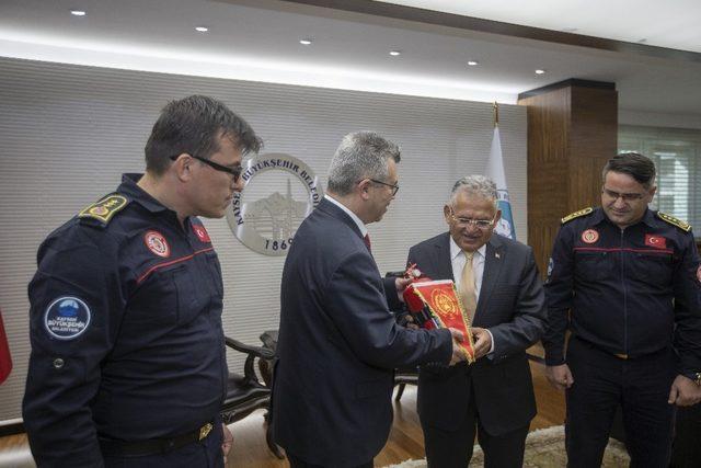 B&uuml;y&uuml;kkılı&ccedil; İtfaiye Haftasını kutladı 1