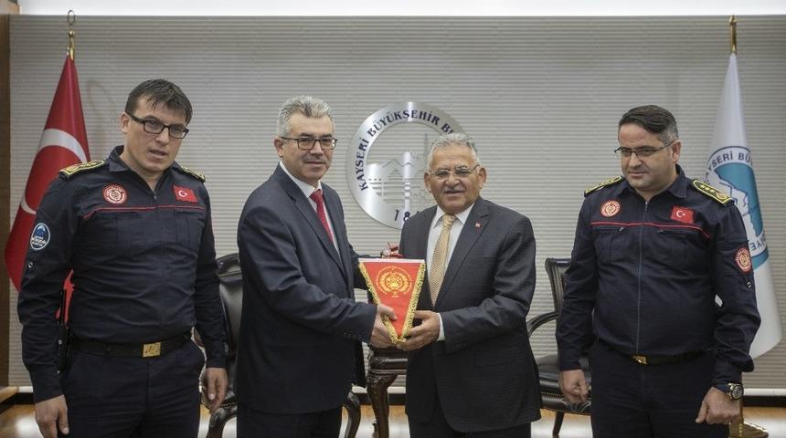 B&uuml;y&uuml;kkılı&ccedil; İtfaiye Haftasını kutladı