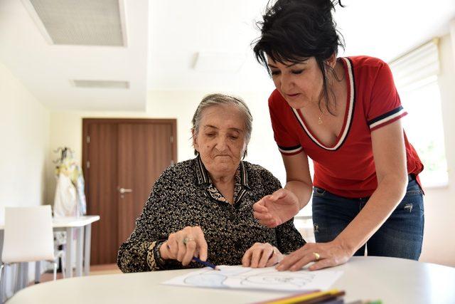 Alzheimer hastaları emin ellerde 3