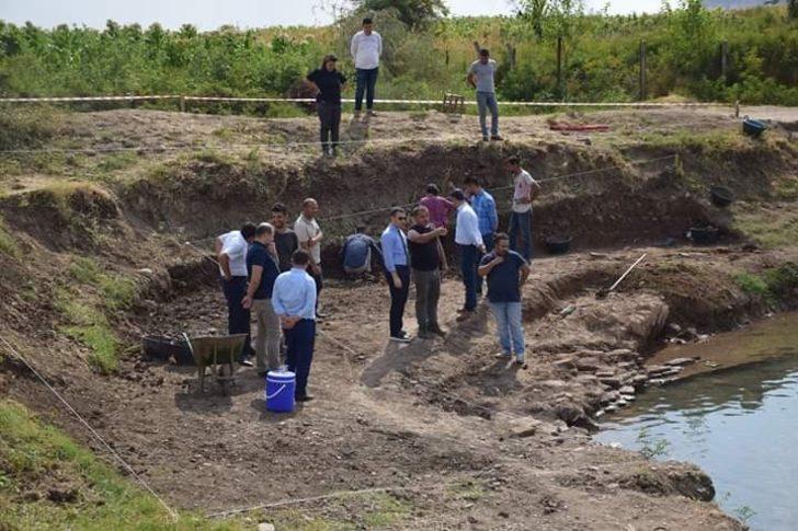 Erzen antik kenti ve balıklıgölde arkeolojik kazı çalışmaları sürüyor G4