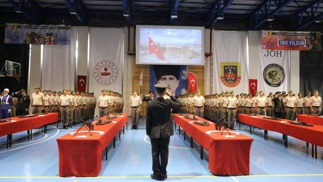 Bursa’da 24. dönem bedelli askerler yemin edip terhis oldu