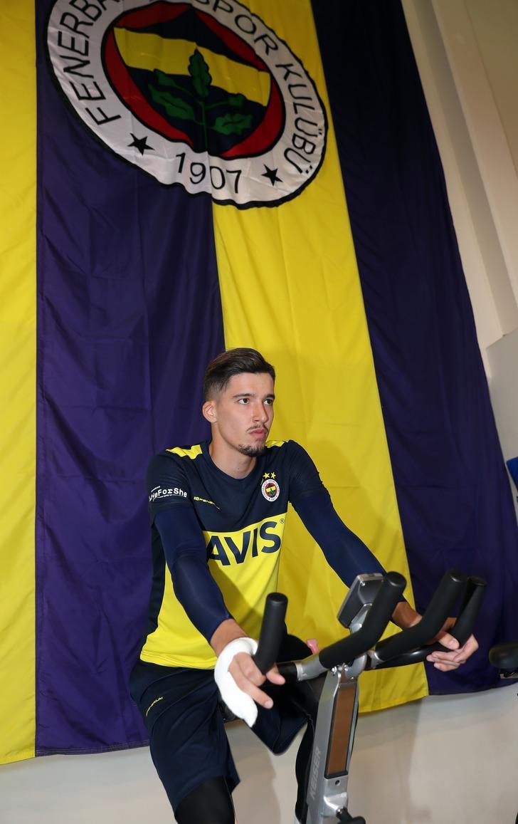 Altay Bayındır, Ankaragücü'ne karşı ilk kez forma giyecek! G2