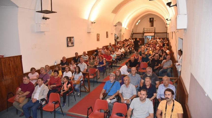 Hasan &Ouml;zgen belgeseline yoğun ilgi