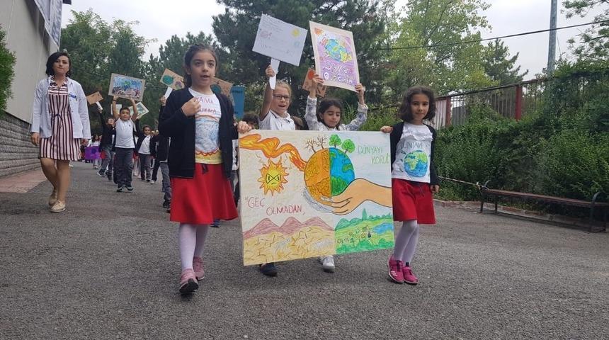 TED Karab&uuml;k Koleji iklim grevi ile farkındalık oluşturdu