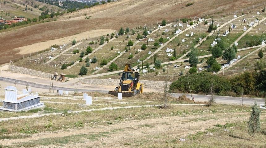 Erbaa&rsquo;da mezarlık &ccedil;alışması