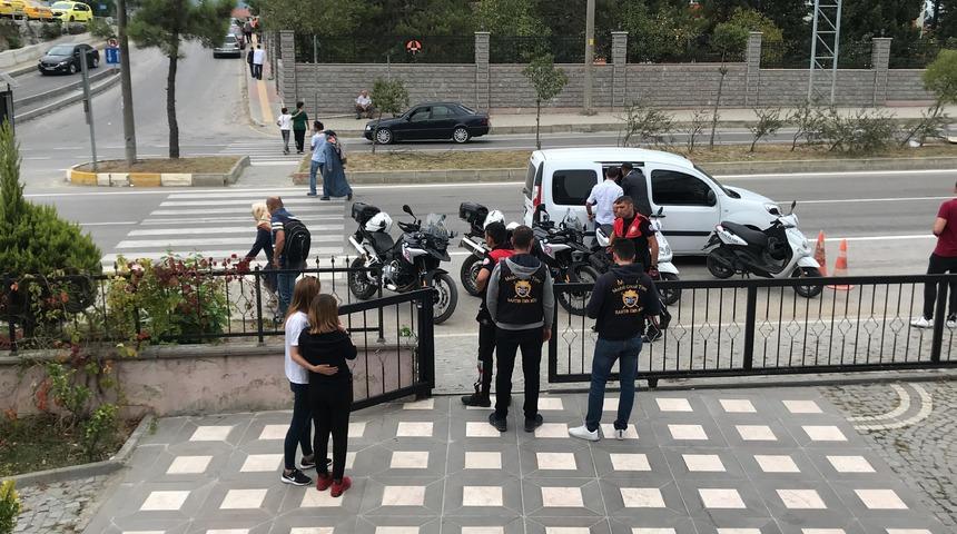 Yaşlı adam, liseli kızı taciz ettiği iddiasıyla g&ouml;zaltına alındı