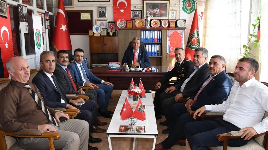 İl protokolü gazilerle bir araya geldi