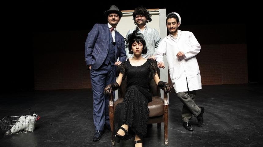 Uluslararası Tiyatro Festivali kapsamında Denizli 2 ödüle adını yazdırdı