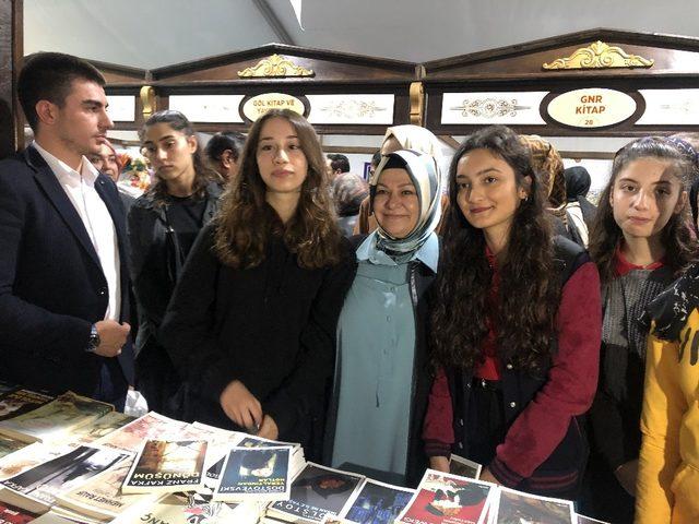 8. Sancaktepe Kitap fuarı a&ccedil;ıldı 3