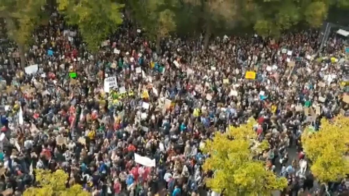 K&uuml;resel iklim eylemlerine milyonlar katıldı